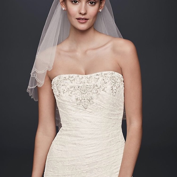 New tags still on wedding dress - Picture 3 of 4